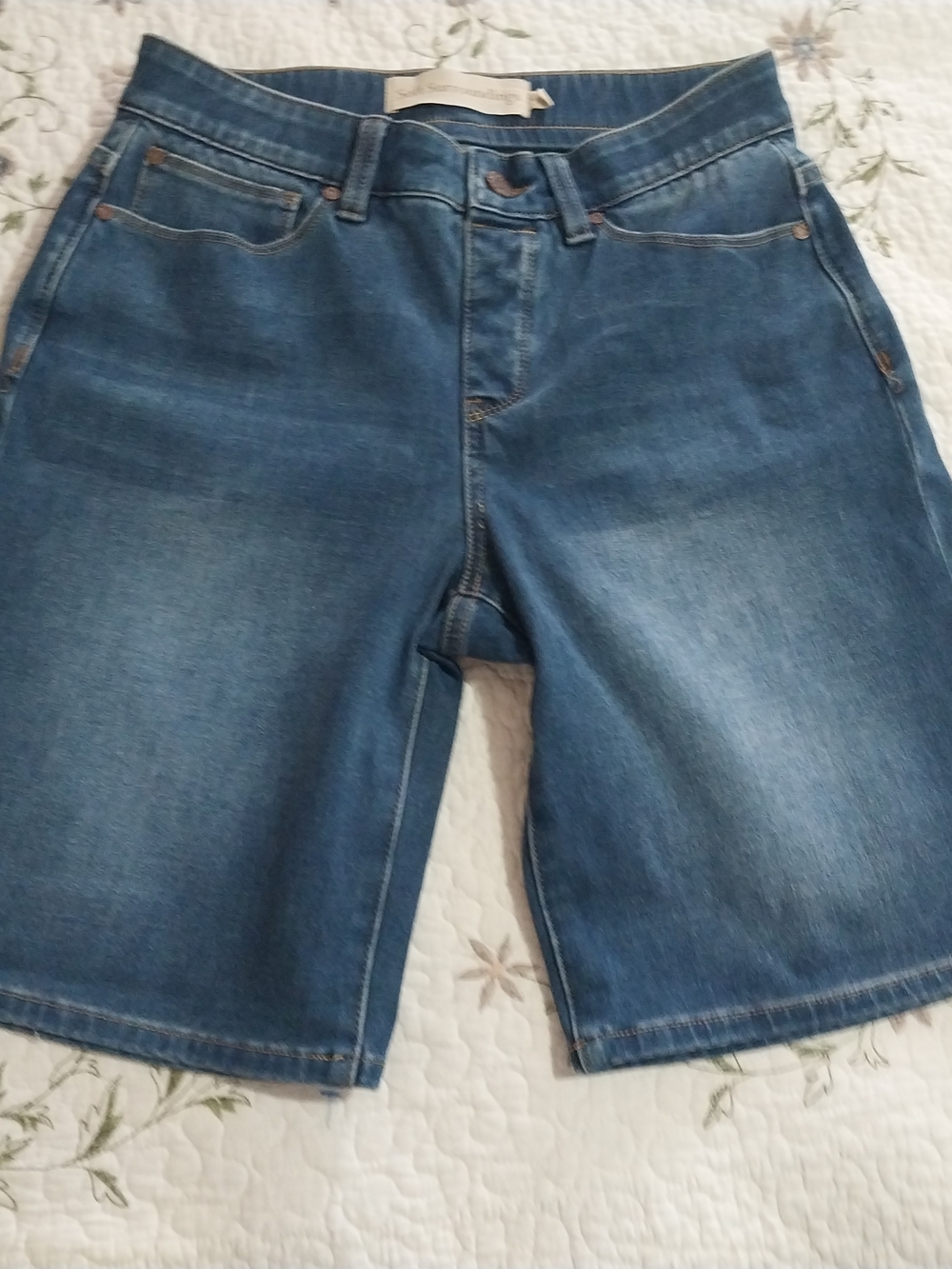 Soft Surroundings Women's Blue Denim Shorts Size S.Cotton,Modal, Polyes. Spandex